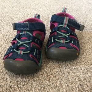 Keen Sandals Size 5 Toddler